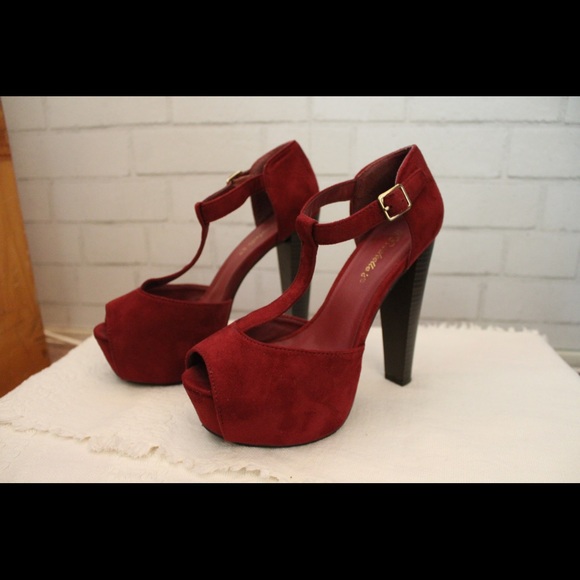 Maroon Chunky Heeled Platforms - Picture 1 of 6